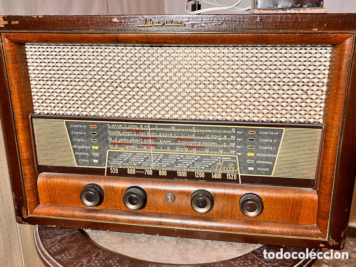 Radios de v&aacute;lvulas: Radio antigua iberia - Foto 2
