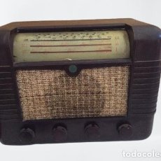 Radios de válvulas: RADIO A VALVULAS MARCONI MODELO P51BA CAJA DE BAQUELITA DEL AÑO 1949