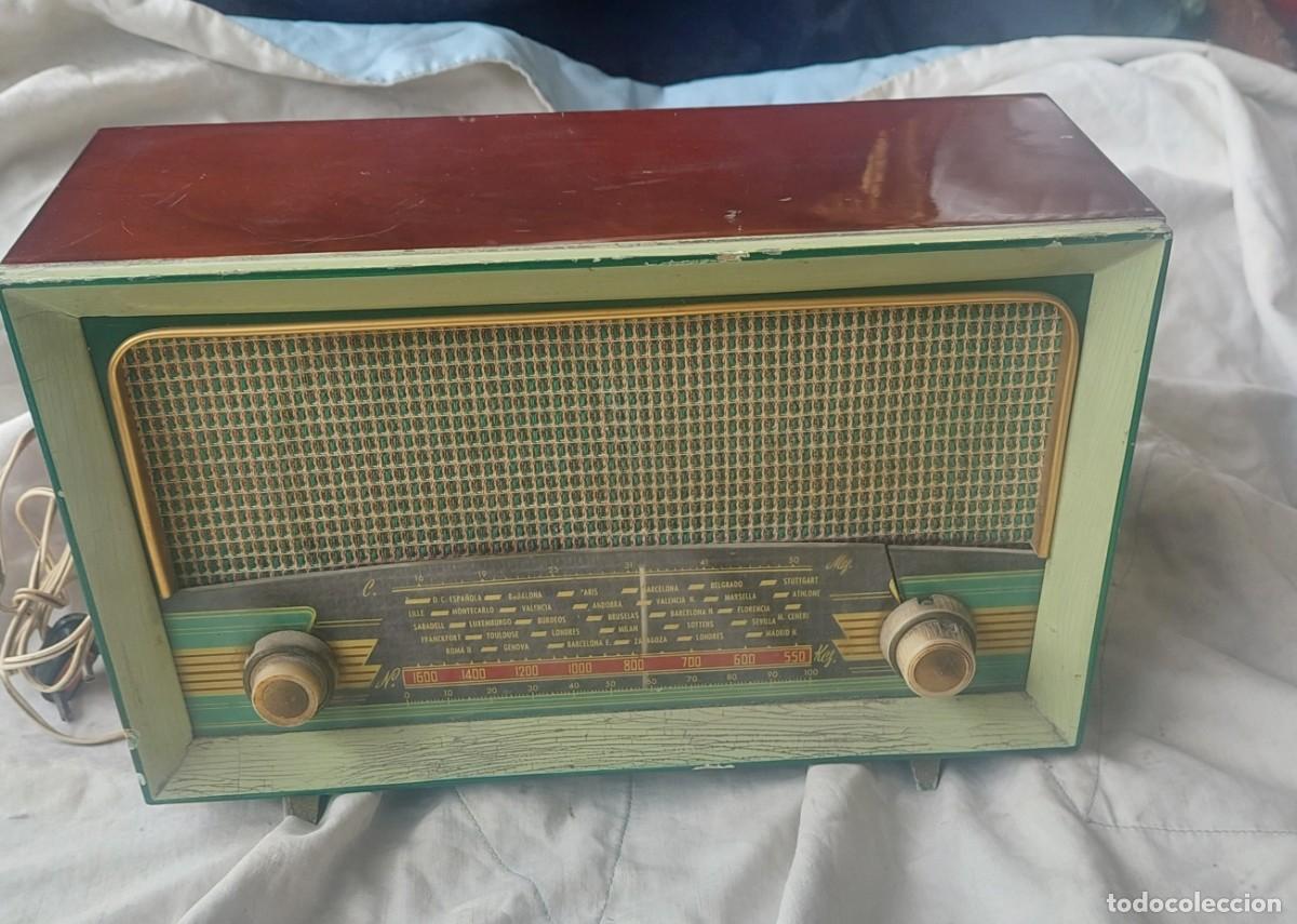 Radios de v&aacute;lvulas: Radio de v&aacute;lvulas a&ntilde;os 60 - Foto 1