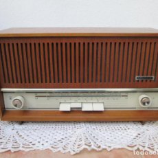 Radios de válvulas: ANTIGUA RADIO GRUNDIG TYPE 98M, MADE IN GERMANY, NO FUNCIONA.