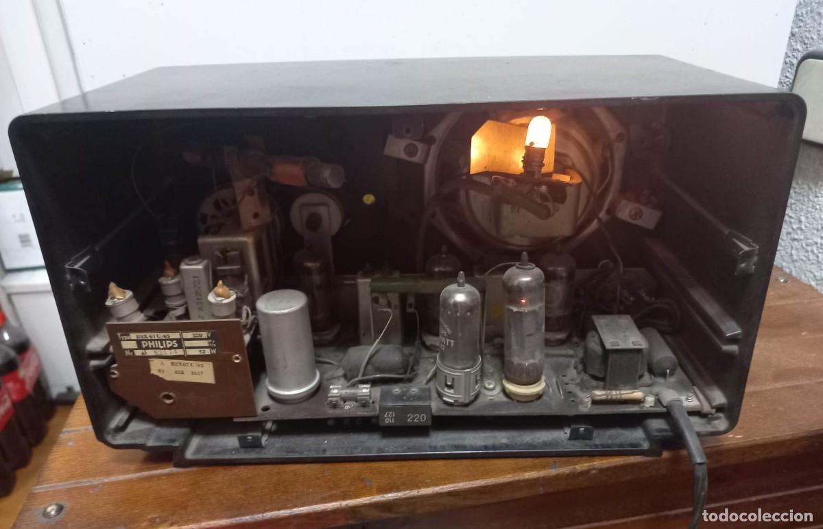 Radios de v&aacute;lvulas: ANTIGUA RADIO DE VALVULAS PHILIPS - Foto 4