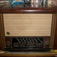 Radios de válvulas: ANTIGUA RADIO TELEFUNKEN-MODELO 966-A-ARMONIA