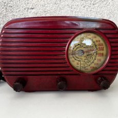 Radios de válvulas: RADIO VALVULAS CARCASA BAQUELITA ESPAÑOLA FUNCIONANDO
