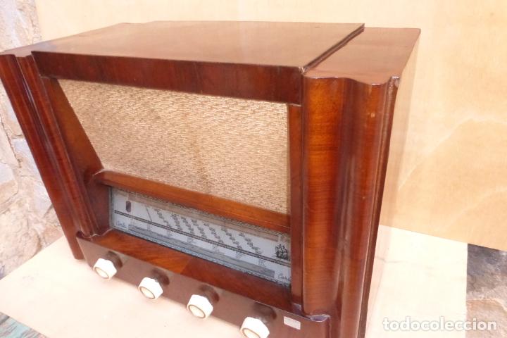 Radios de v&aacute;lvulas: Antig&uuml;a radio de valvulas Funciona - Foto 3