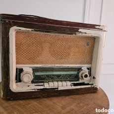 Radios de válvulas: ANTIGUO RADIO TOCADISCO PHILIPS PARA RESTAURAR POR FAVOR LEER DESCRIPCIÓN