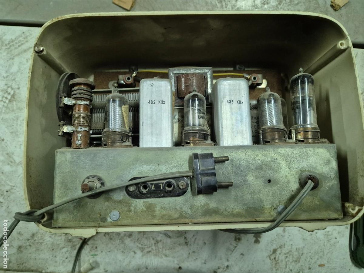 Radios de v&aacute;lvulas: Radio bakelita 24x16 - Foto 4