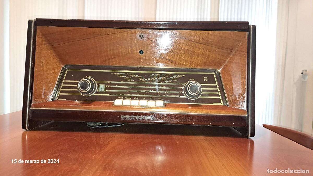 Radios de v&aacute;lvulas: RADIO-TOCADISCOS PHILIPS A&Ntilde;OS 50 - Foto 1