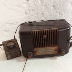 Radios de válvulas: ANTIGUA RADIO BAQUELITA PHILIPS BUEN ESTADO