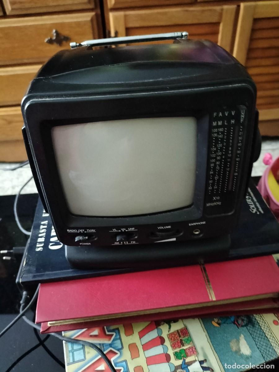 Radios de v&aacute;lvulas: Radio televisor - Foto 1