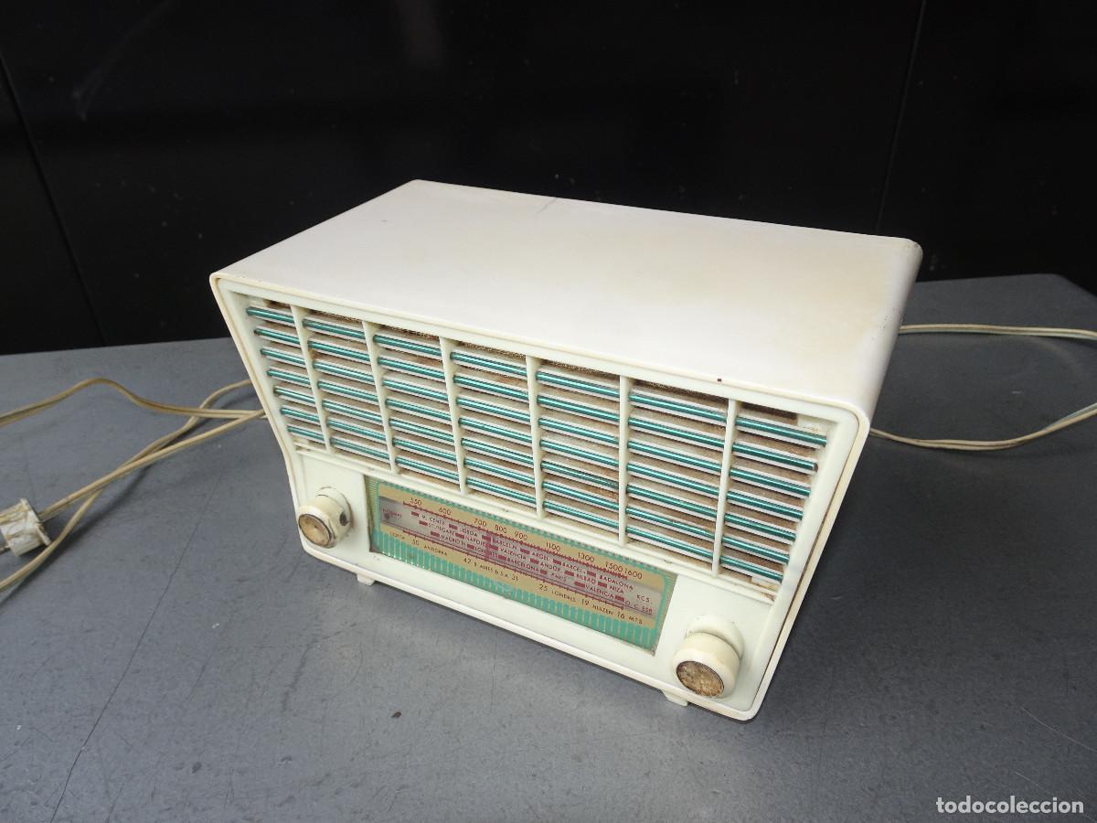 Radios de v&aacute;lvulas: Radio antigua peque&ntilde;a. - Foto 1