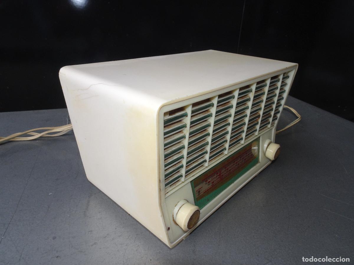 Radios de v&aacute;lvulas: Radio antigua peque&ntilde;a. - Foto 2