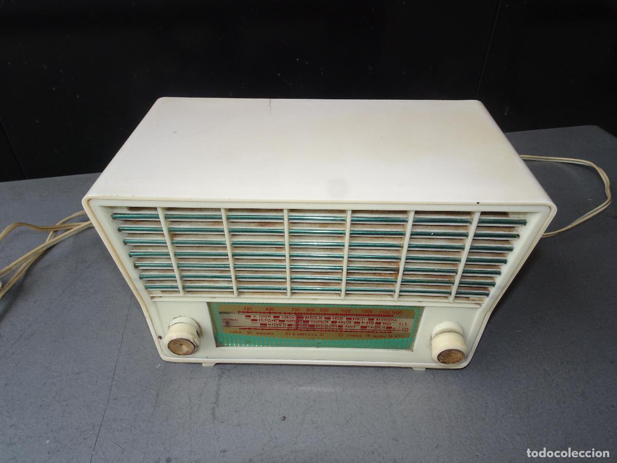 Radios de v&aacute;lvulas: Radio antigua peque&ntilde;a. - Foto 4