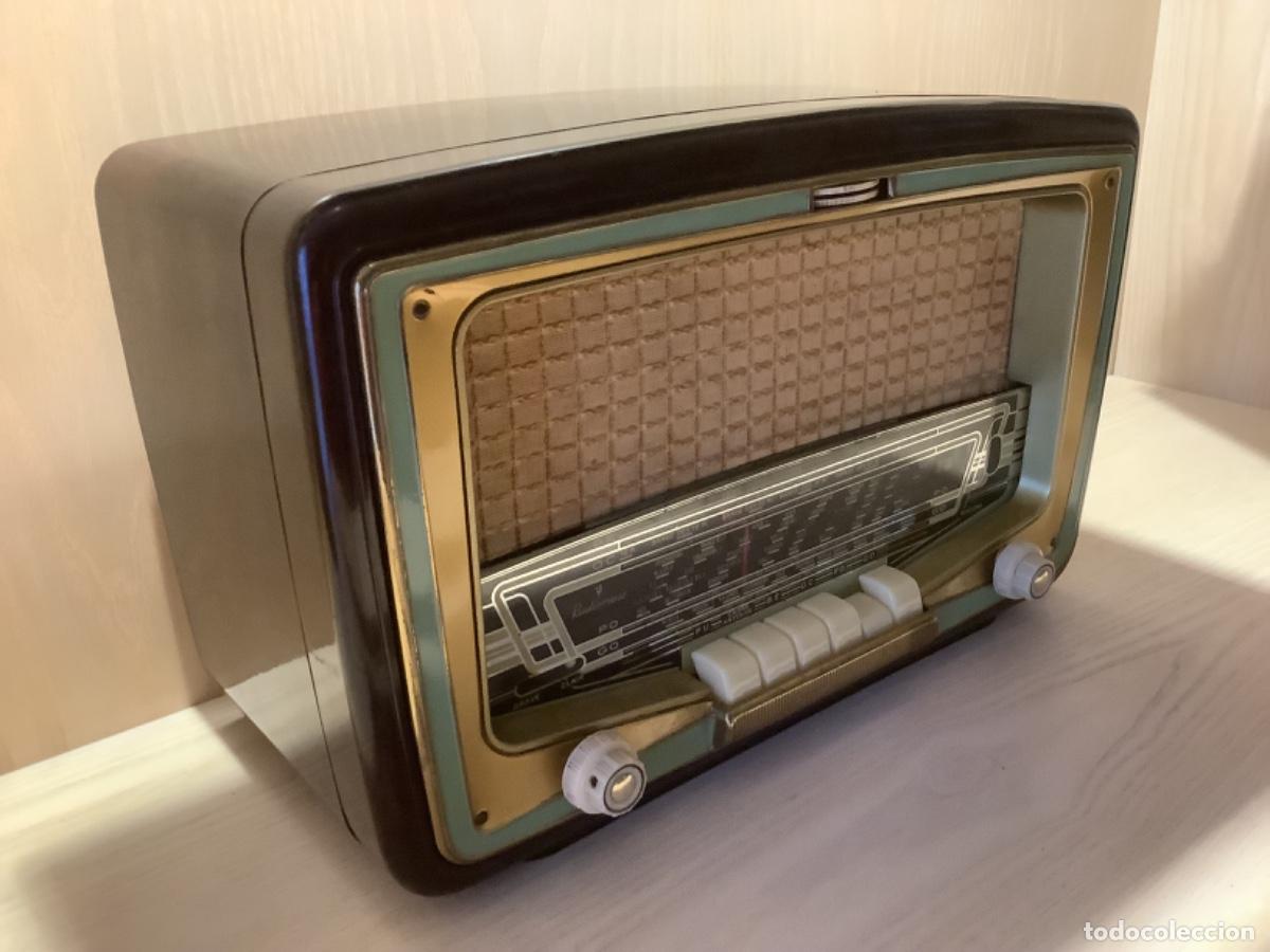 Radios de v&aacute;lvulas: Radio de v&aacute;lvulas RADIOMUSE 1956 ( Funciona ) - Foto 2