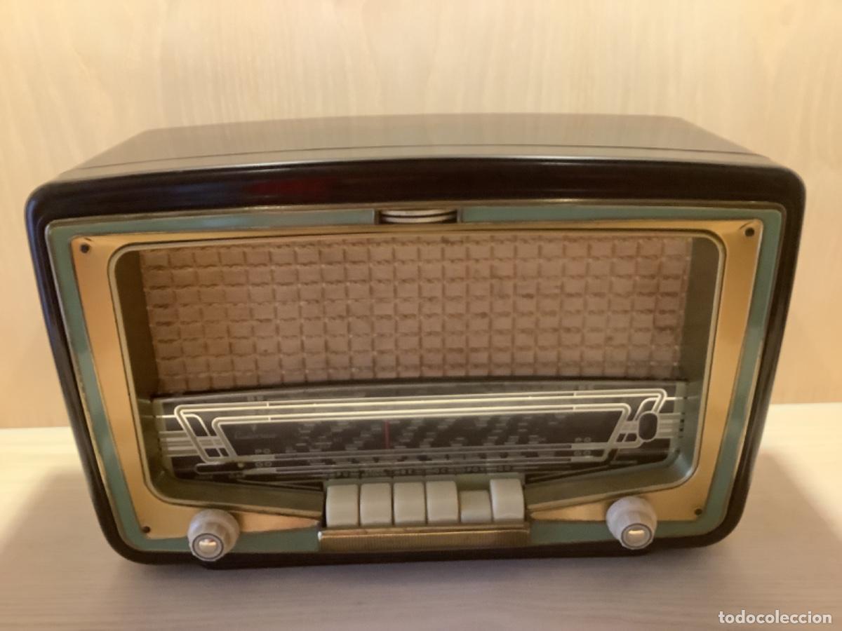 Radios de v&aacute;lvulas: Radio de v&aacute;lvulas RADIOMUSE 1956 ( Funciona ) - Foto 3