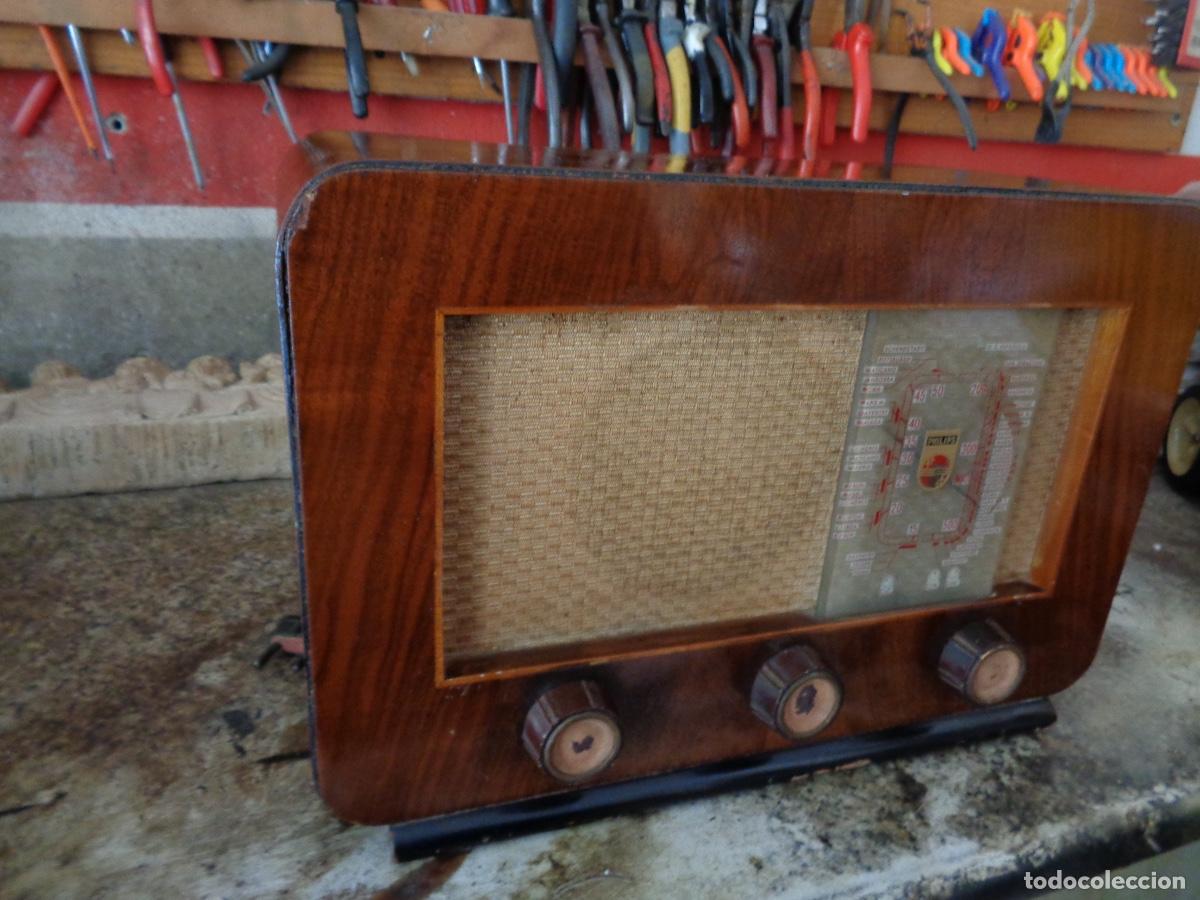 Radios de v&aacute;lvulas: Radio madera Philips modelo 74A a&ntilde;os 40 - Foto 1