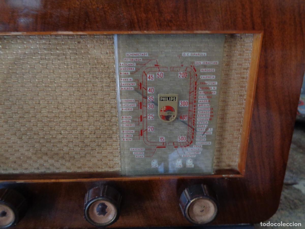 Radios de v&aacute;lvulas: Radio madera Philips modelo 74A a&ntilde;os 40 - Foto 2