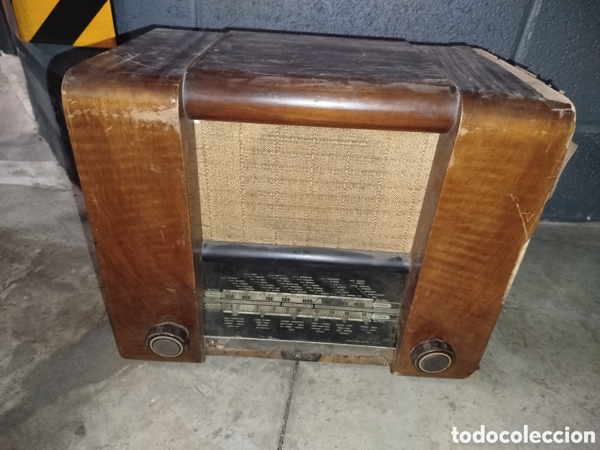 Radios de v&aacute;lvulas: Radio antiguo de los a&ntilde;os 30 - Foto 1
