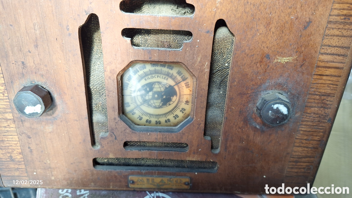 Radios de v&aacute;lvulas: Radio antigua marca milano - Foto 2