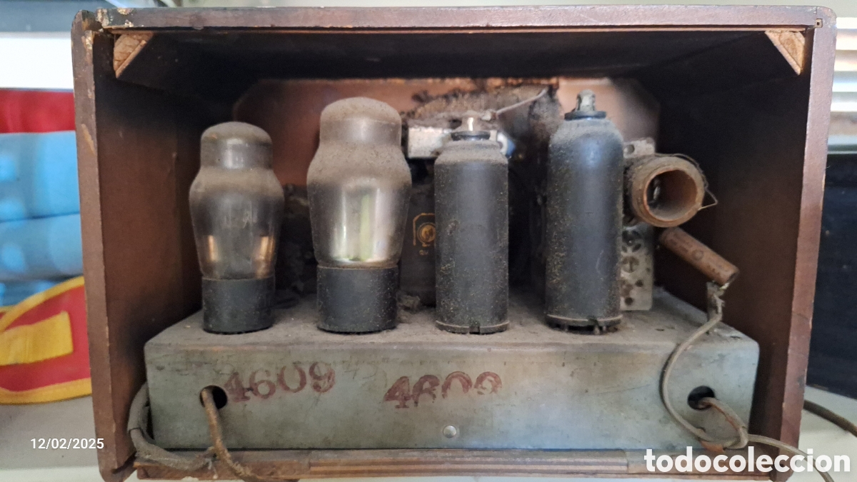 Radios de v&aacute;lvulas: Radio antigua marca milano - Foto 7