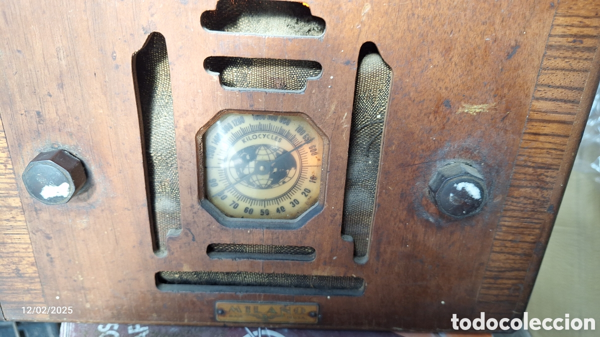 Radios de v&aacute;lvulas: Radio antigua marca milano - Foto 1
