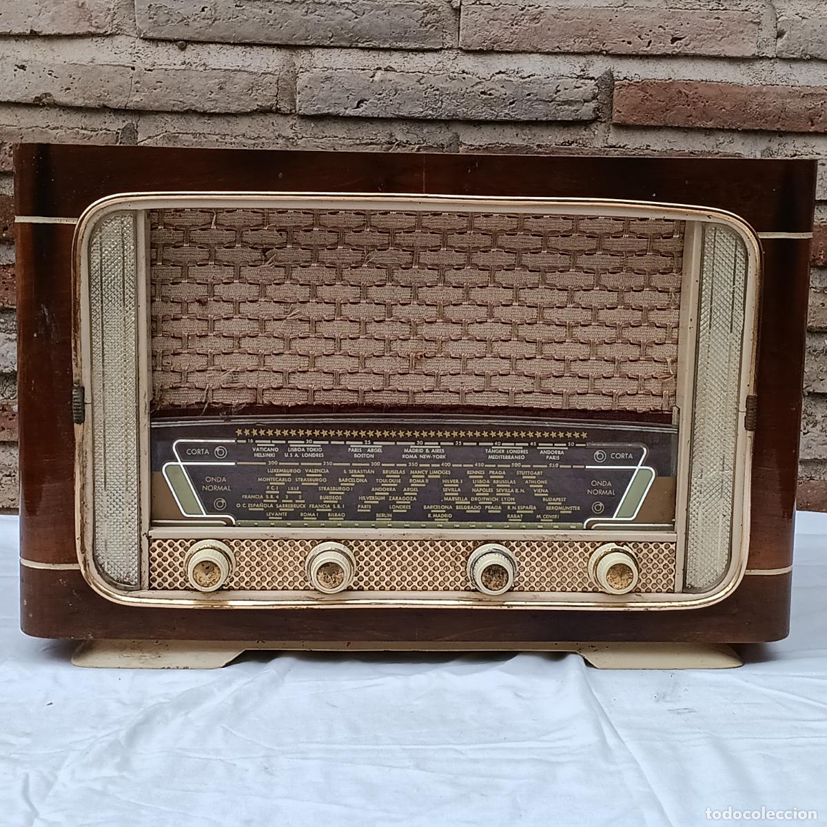Radios de v&aacute;lvulas: RADIO ANTIGUA DE LAMPARAS. - Foto 1