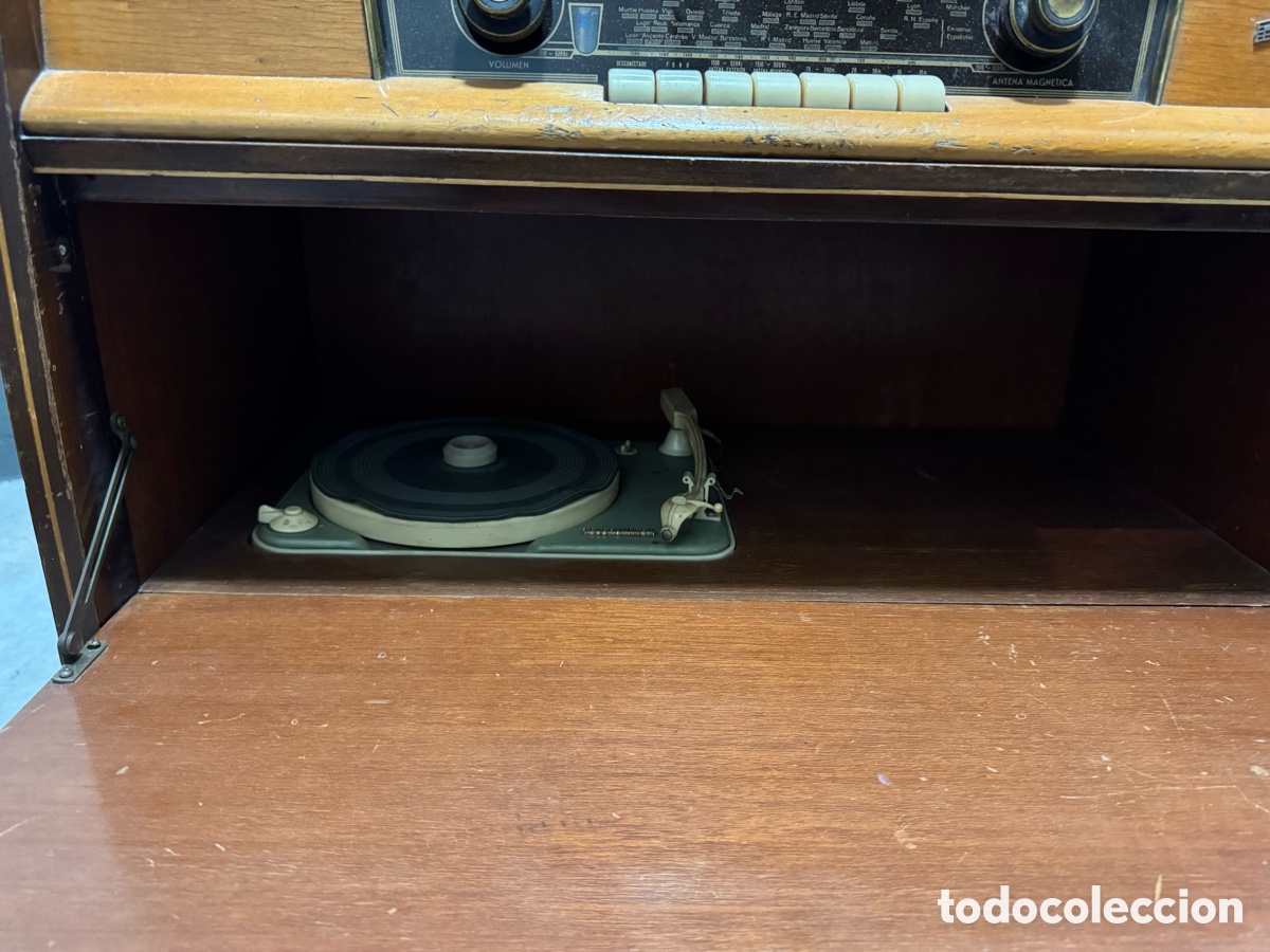 Radios de v&aacute;lvulas: Radio tocadiscos Telefunken Strauss - Foto 5
