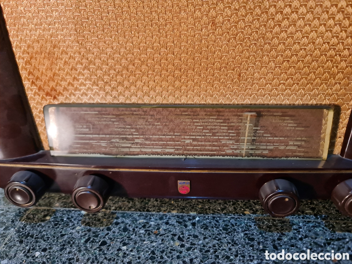 Radios de v&aacute;lvulas: Radio antigua Philips - Foto 2
