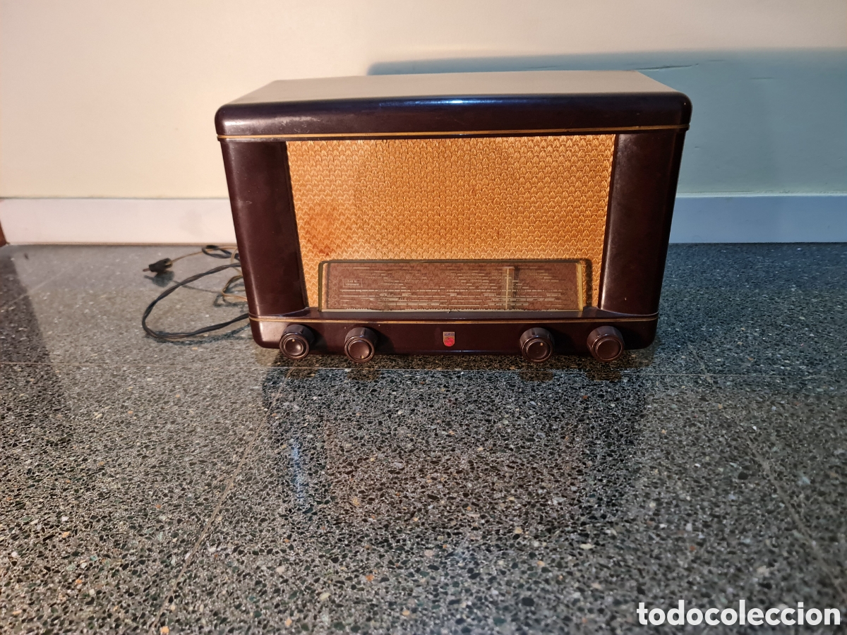 Radios de v&aacute;lvulas: Radio antigua Philips - Foto 1