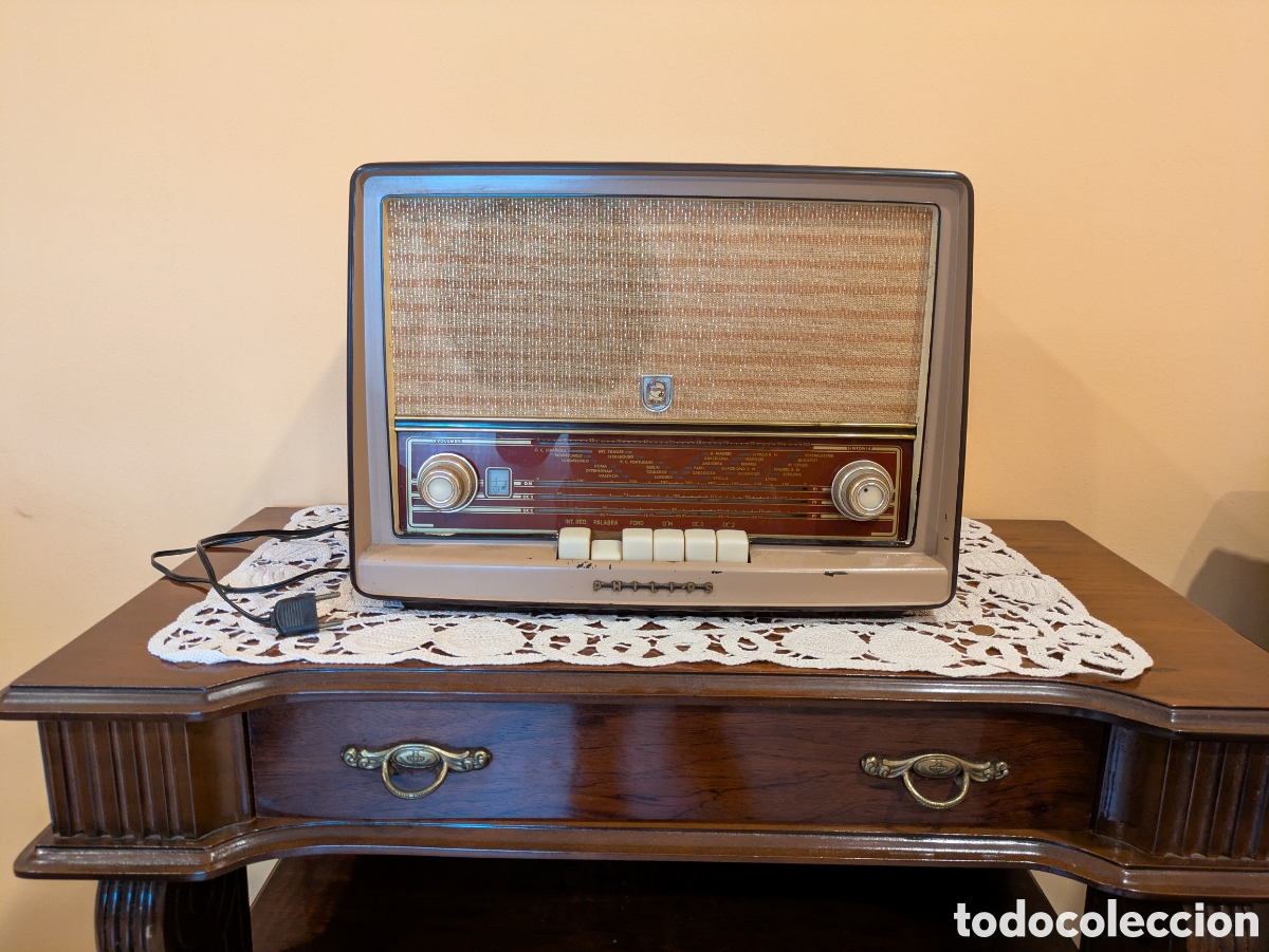 Radios de v&aacute;lvulas: Radio antigua de v&aacute;lvulas - Foto 3