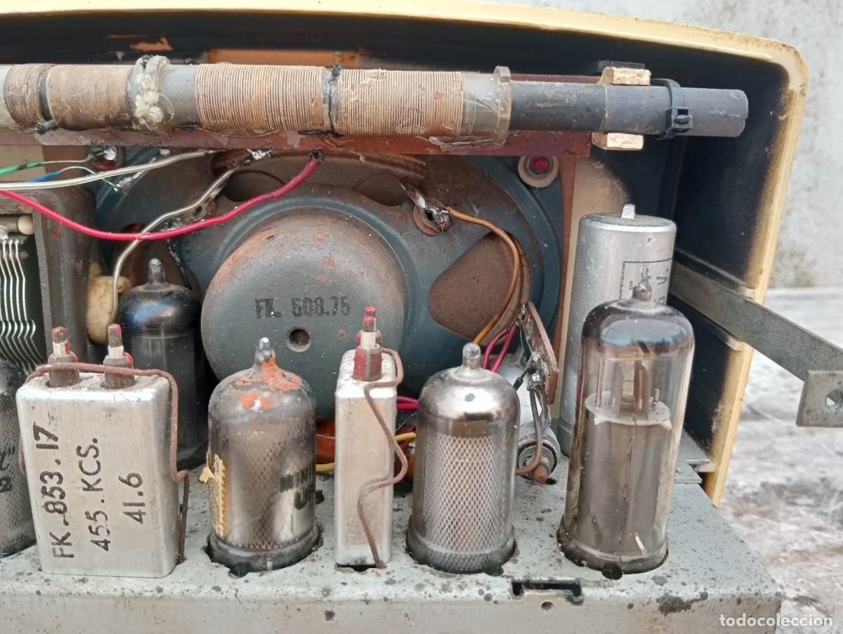 Radios de v&aacute;lvulas: Antigua radio de valvulas RADIOLA funcionando - Foto 8