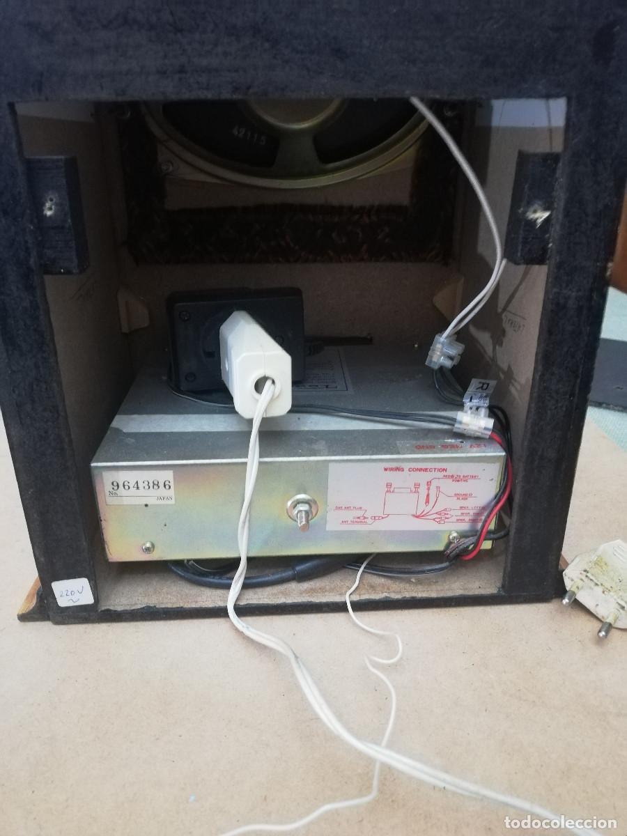Radios de v&aacute;lvulas: Radio cassette en caja de capilla. - Foto 6