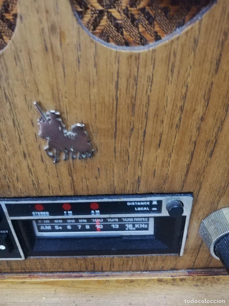 Radios de v&aacute;lvulas: Radio cassette en caja de capilla. - Foto 7