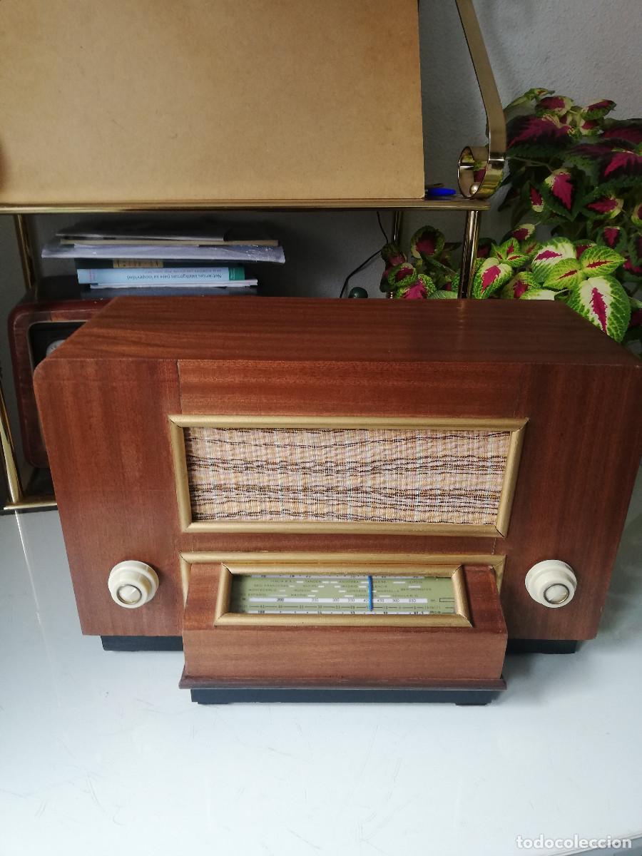 Radios de v&aacute;lvulas: Radio de V&aacute;lvulas. Chasis de una &rdquo;Iberia&rdquo; - Foto 1