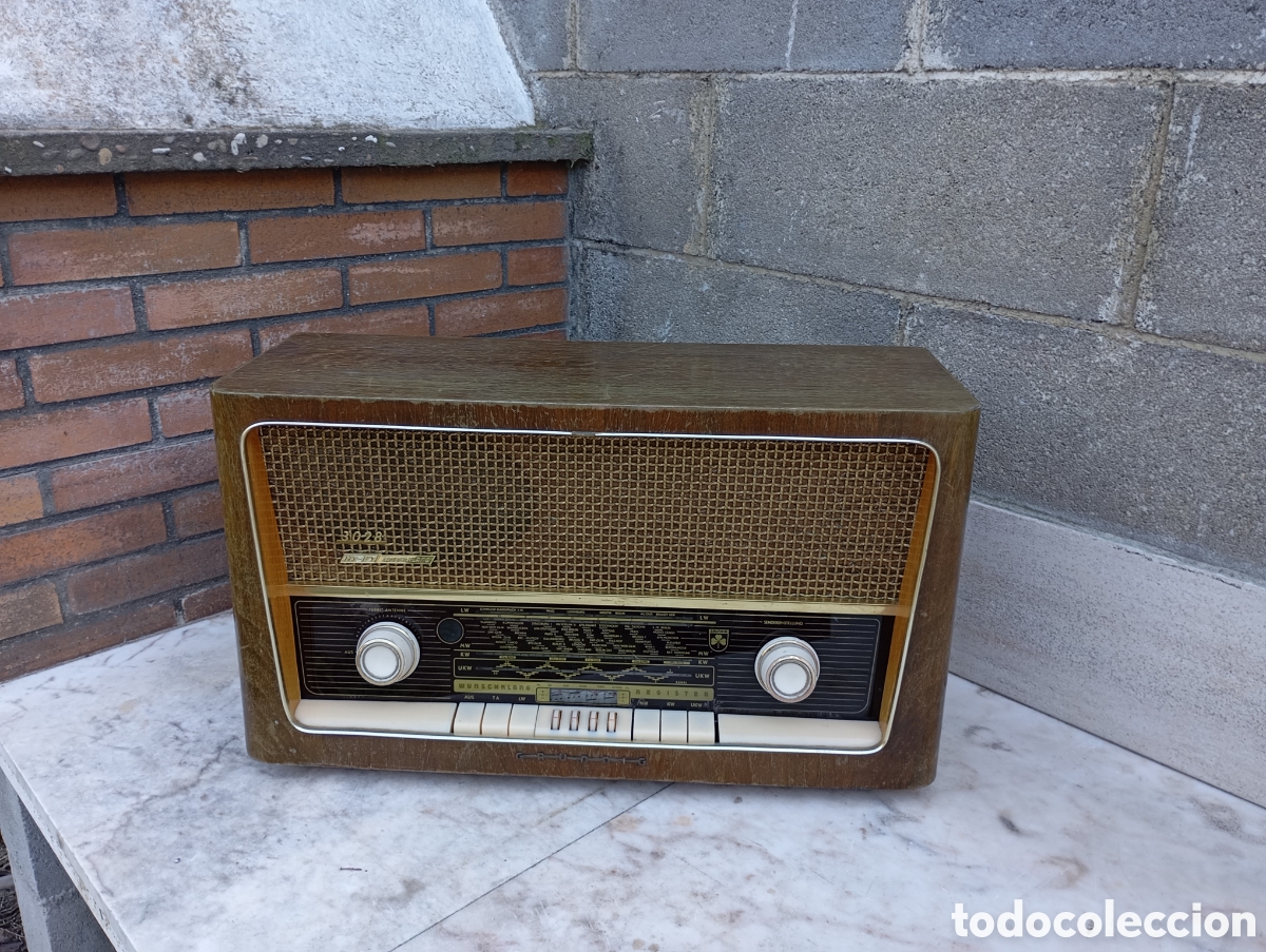 Radios de v&aacute;lvulas: Radio Grunding vintage,modelo 3028. - Foto 1