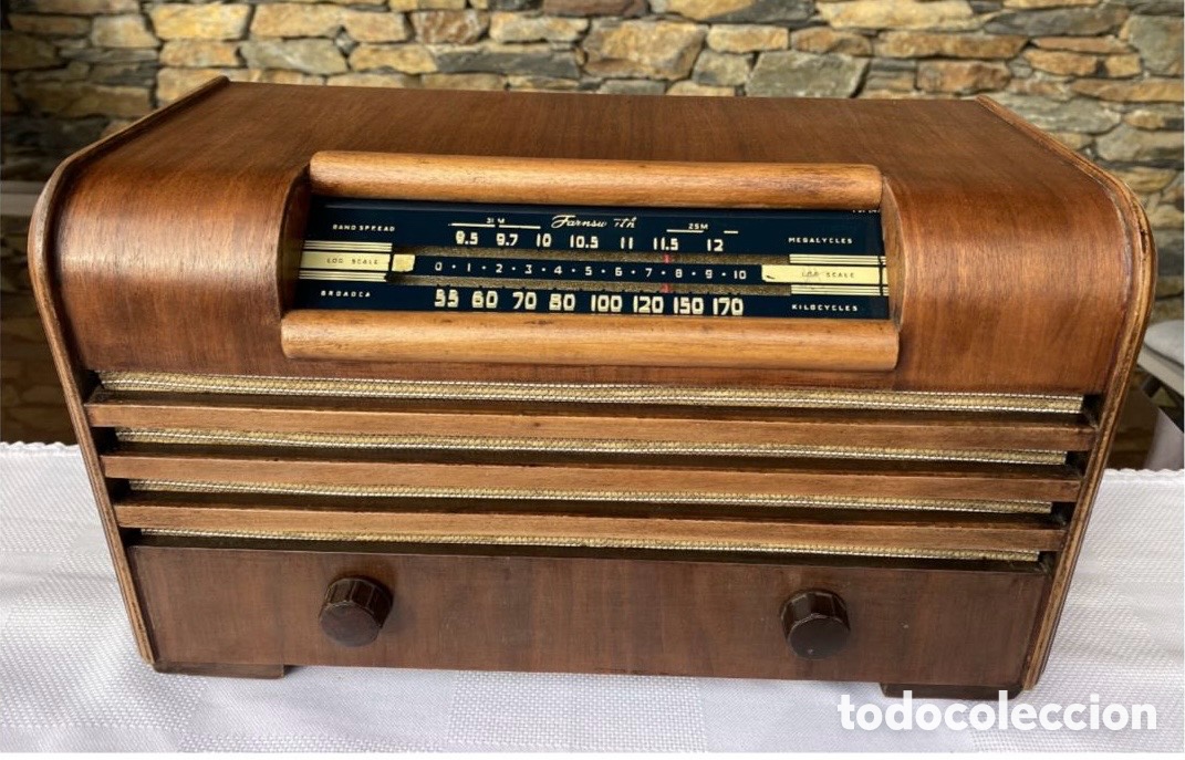 Radios de v&aacute;lvulas: Radio FARNSWORTH, modelo DT-64 - Foto 1