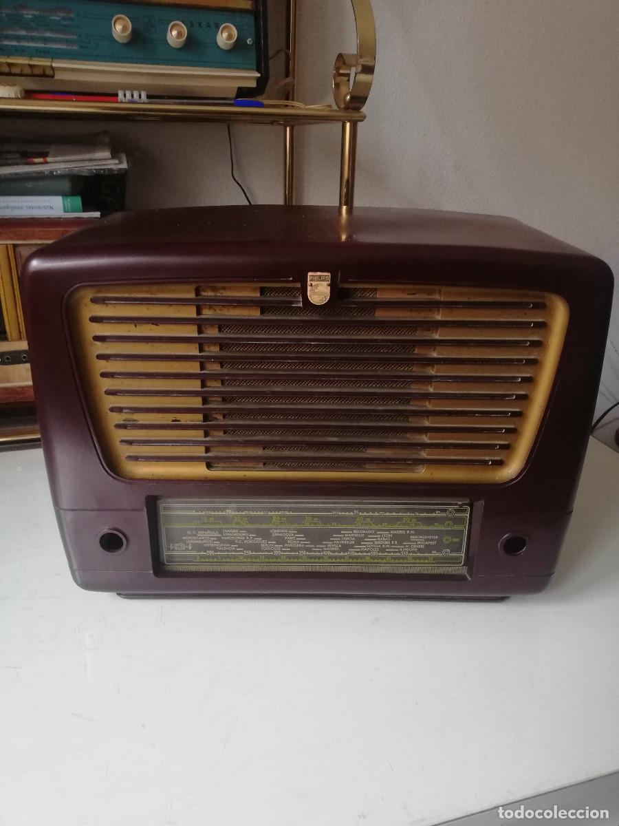Radios de v&aacute;lvulas: Caja vac&iacute;a de radio Philips. - Foto 1