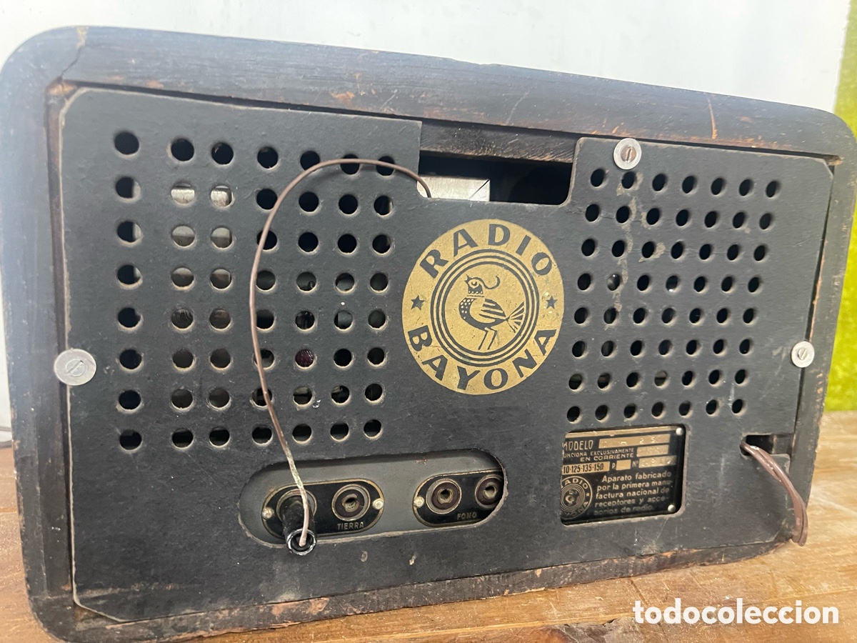 Radios de v&aacute;lvulas: R&agrave;dio marca Bayona modelo U-25 - Foto 4
