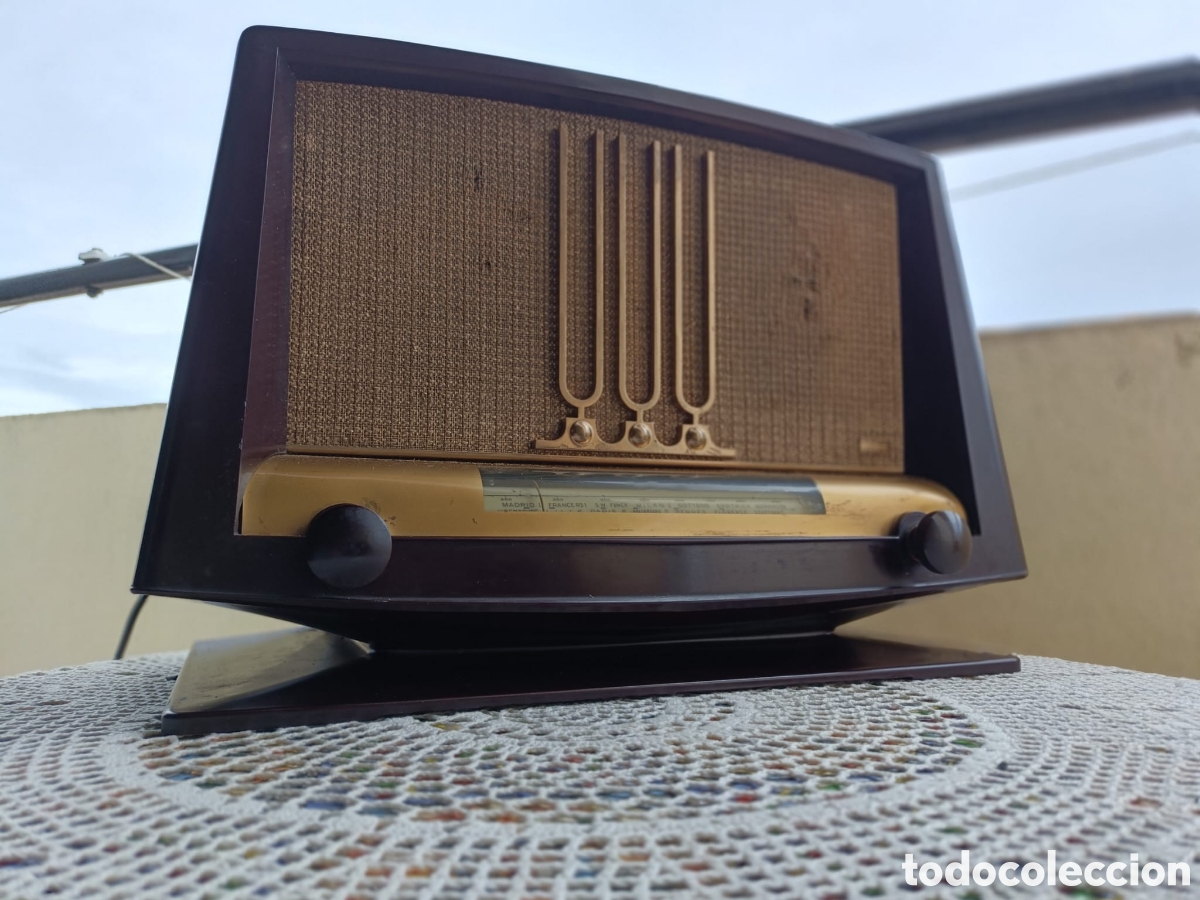 Radios de v&aacute;lvulas: ANTIGUA Y RARA RADIO FUNCIONANDO - Foto 2
