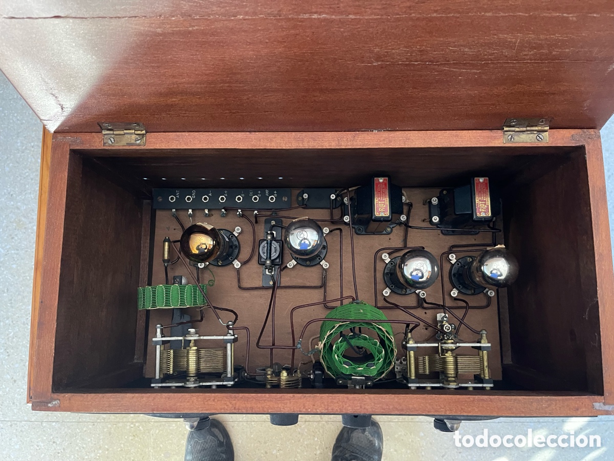 Radios de v&aacute;lvulas: RADIO A VALVULAS A&Ntilde;OS 20 TIPO COFRE - Foto 4