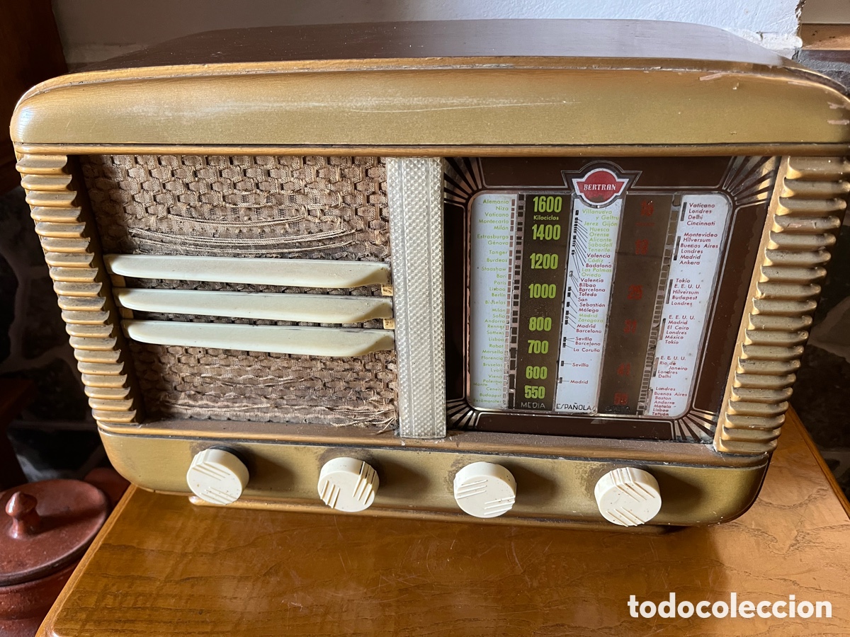 Radios de v&aacute;lvulas: Radio Bertram Funcionando. Admite Ofertas - Foto 1