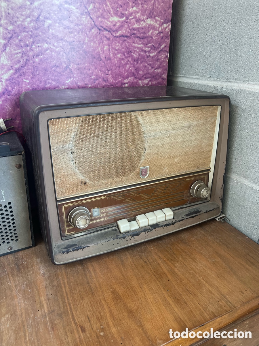 Radios de v&aacute;lvulas: Radio Antigua Philips madera - Foto 1