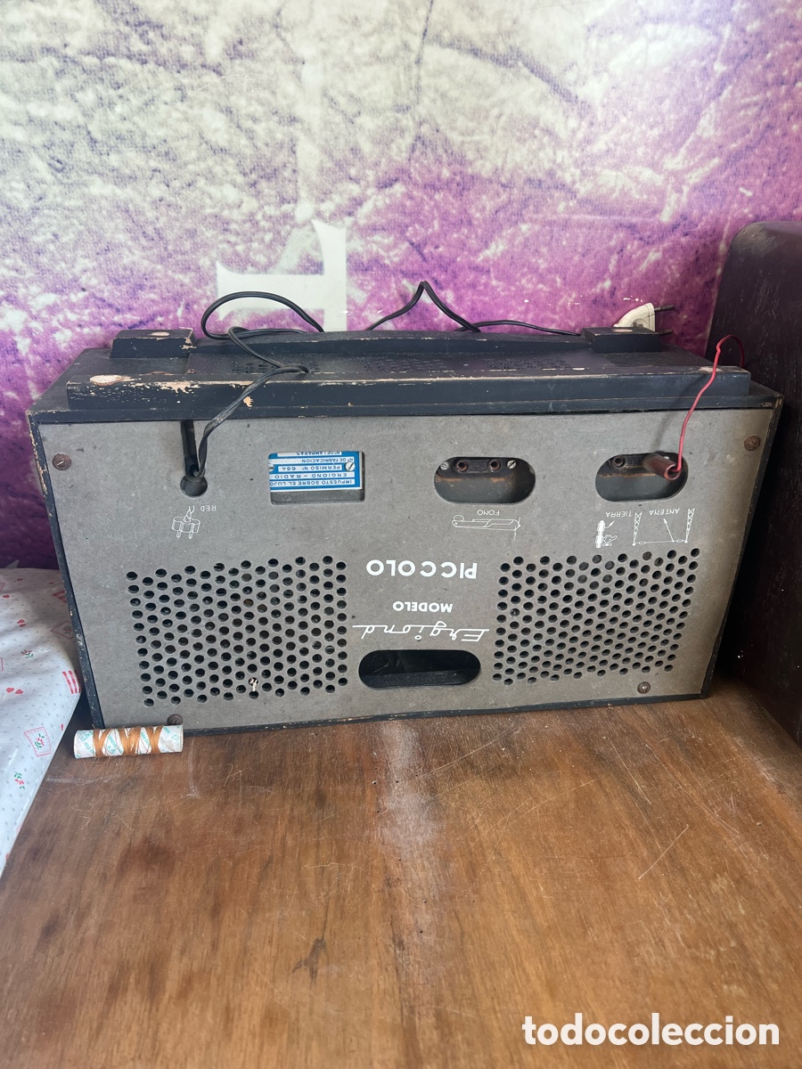 Radios de v&aacute;lvulas: Radio antigua Piccolo de Ergiond - Foto 1