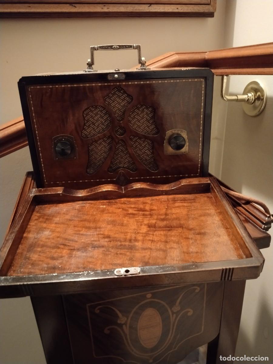 Radios de v&aacute;lvulas: Radio de v&aacute;lvulas port&aacute;til Emerson. - Foto 6
