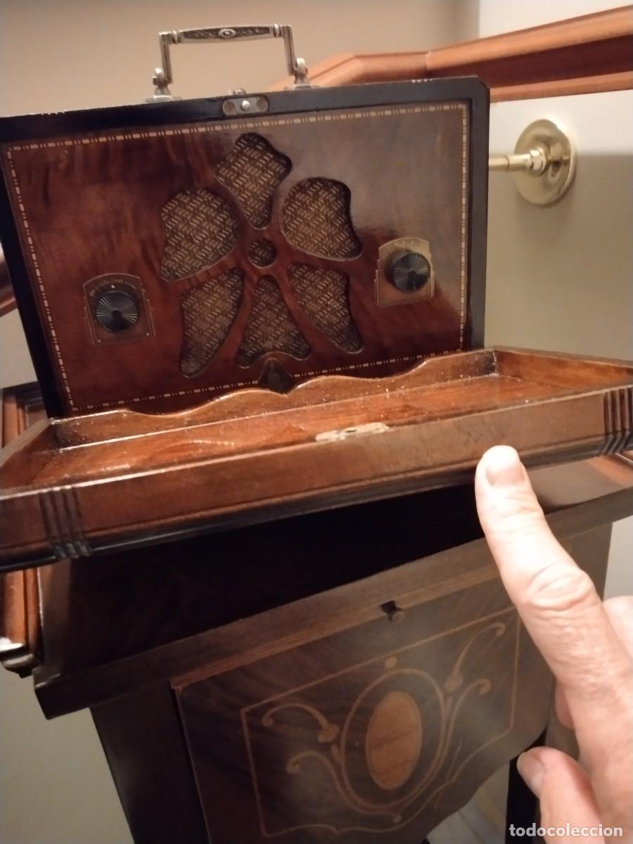 Radios de v&aacute;lvulas: Radio de v&aacute;lvulas port&aacute;til Emerson. - Foto 8