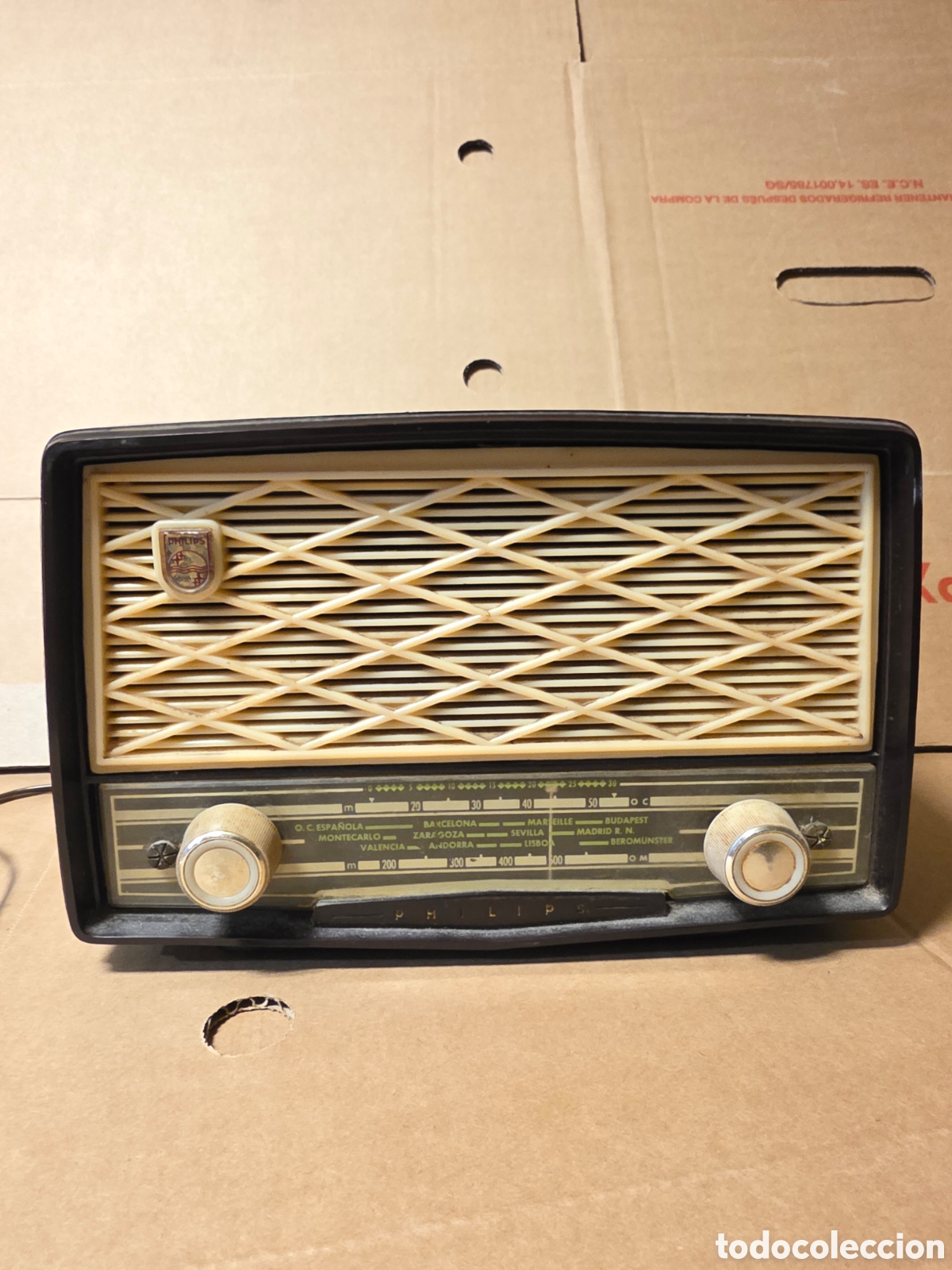 Radios de v&aacute;lvulas: Radio Philips, a&ntilde;os 50 - Foto 1