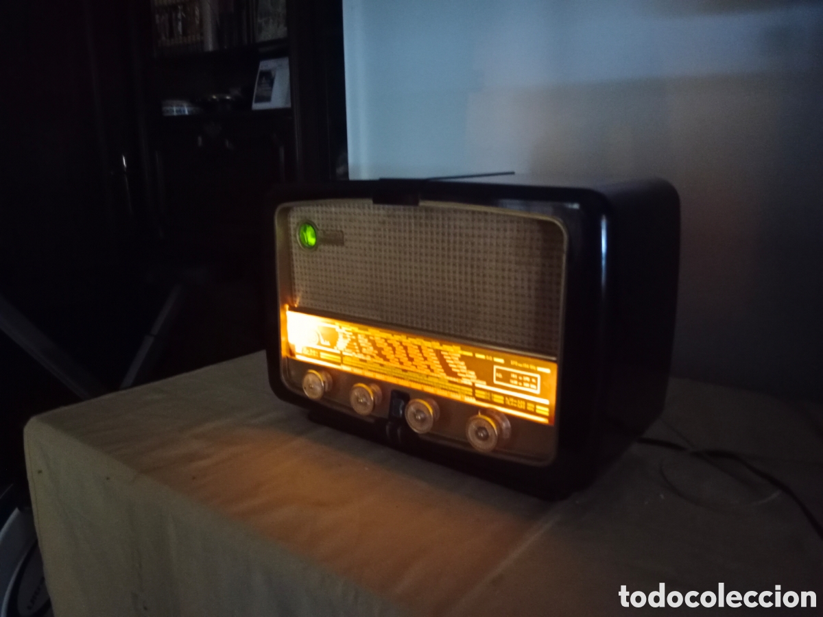 Radios de v&aacute;lvulas: Radiola, Modelo 480A. A&ntilde;o 1953. Funcionando.. - Foto 12
