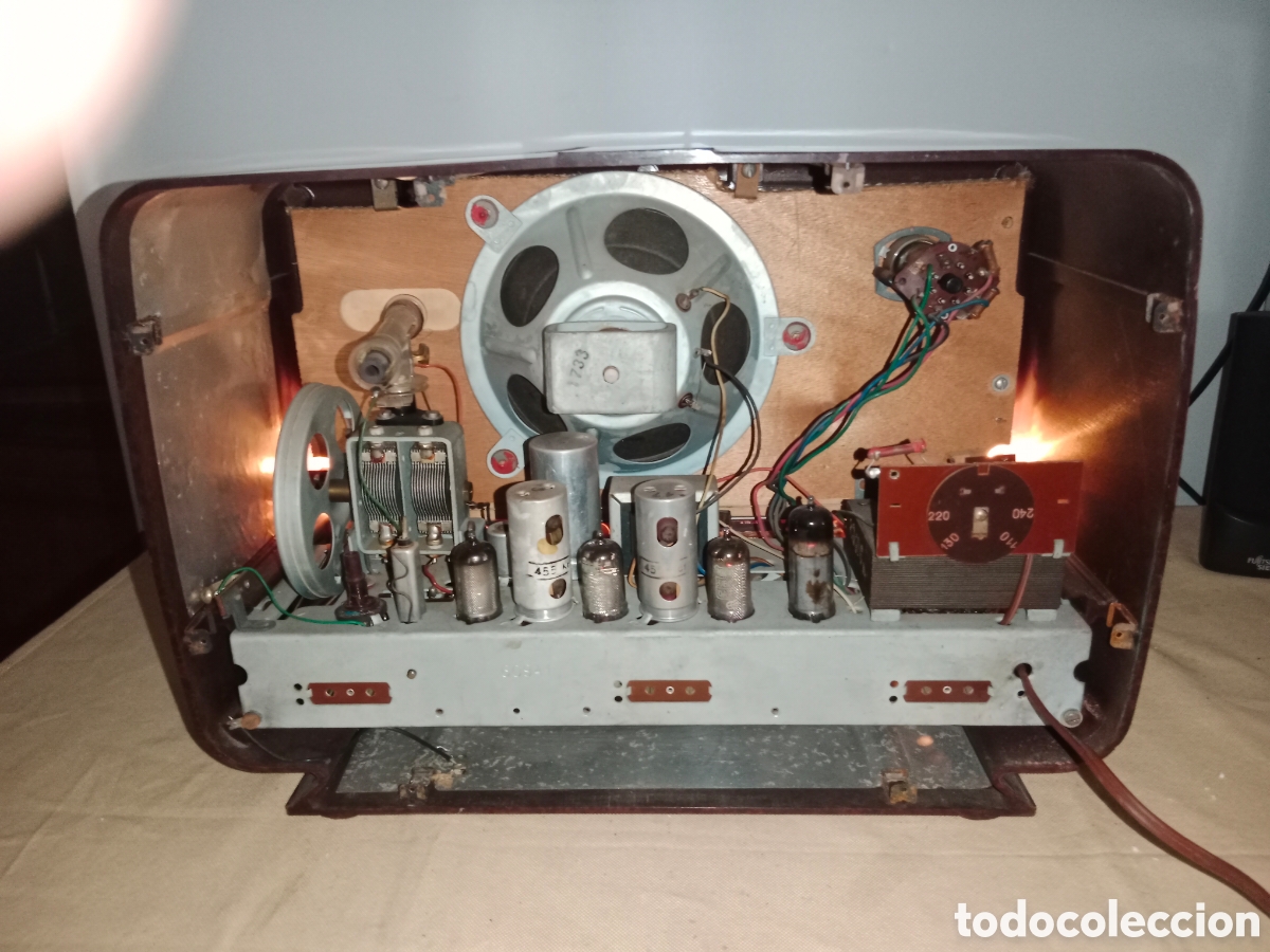 Radios de v&aacute;lvulas: Radiola, Modelo 480A. A&ntilde;o 1953. Funcionando.. - Foto 13