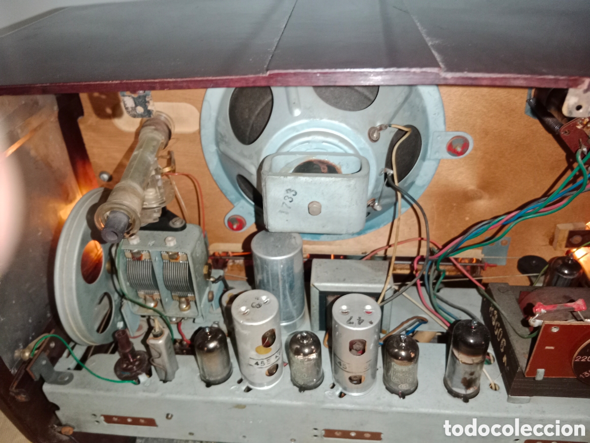 Radios de v&aacute;lvulas: Radiola, Modelo 480A. A&ntilde;o 1953. Funcionando.. - Foto 16