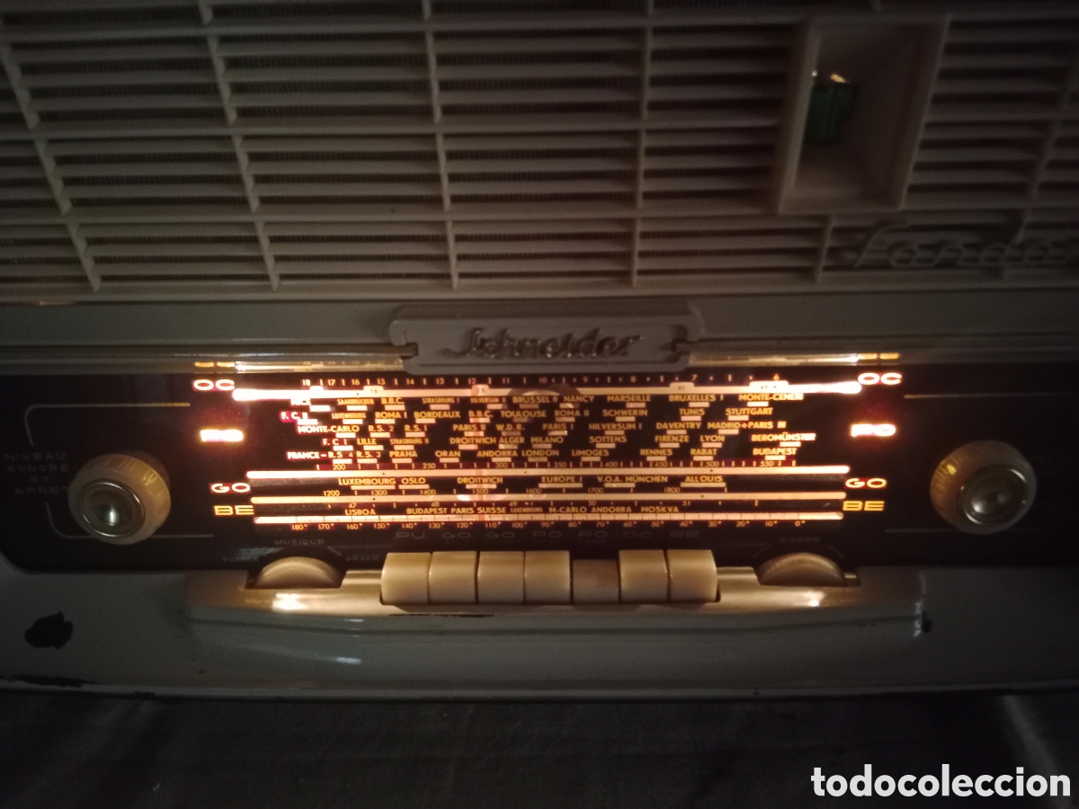 Radios de v&aacute;lvulas: Radio Schneider.Modelo Fandango. Funcionando.. - Foto 11