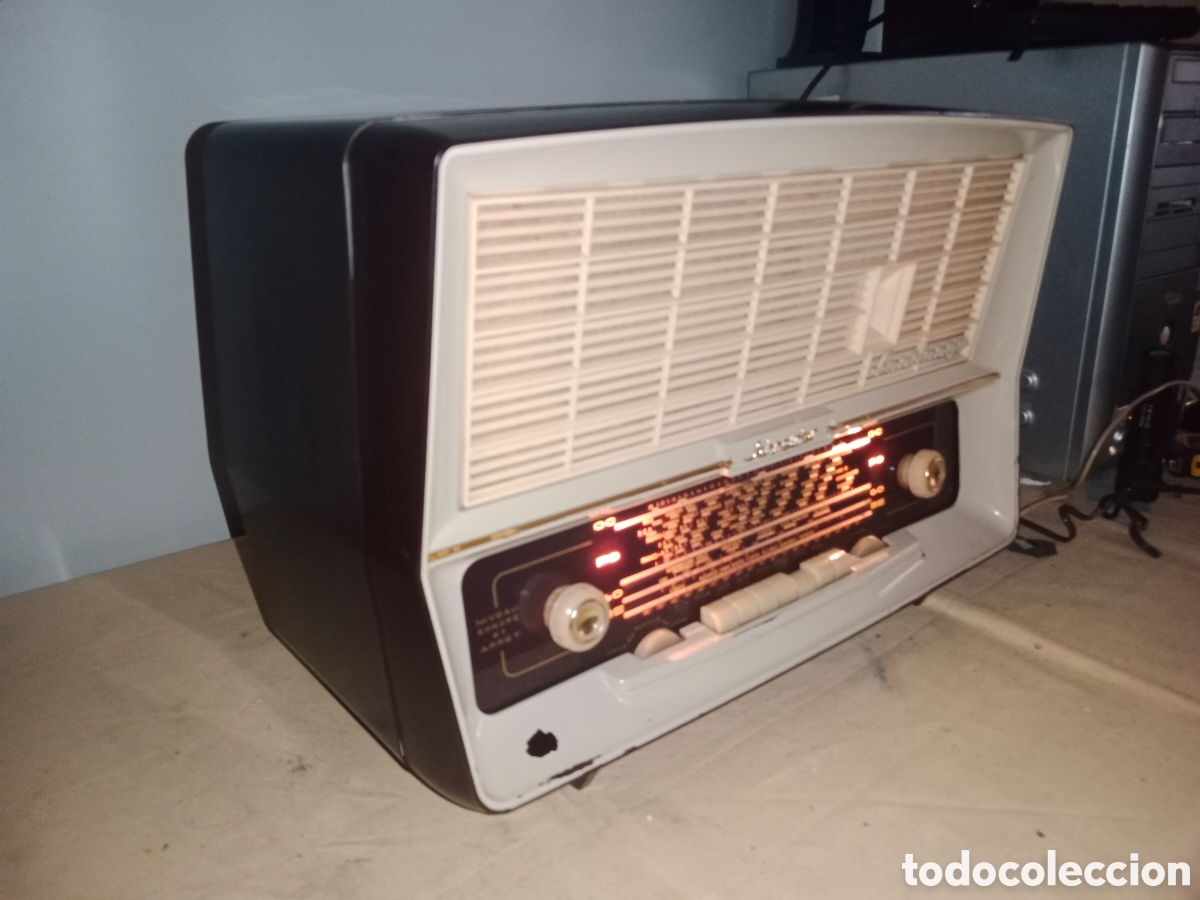 Radios de v&aacute;lvulas: Radio Schneider.Modelo Fandango. Funcionando.. - Foto 4